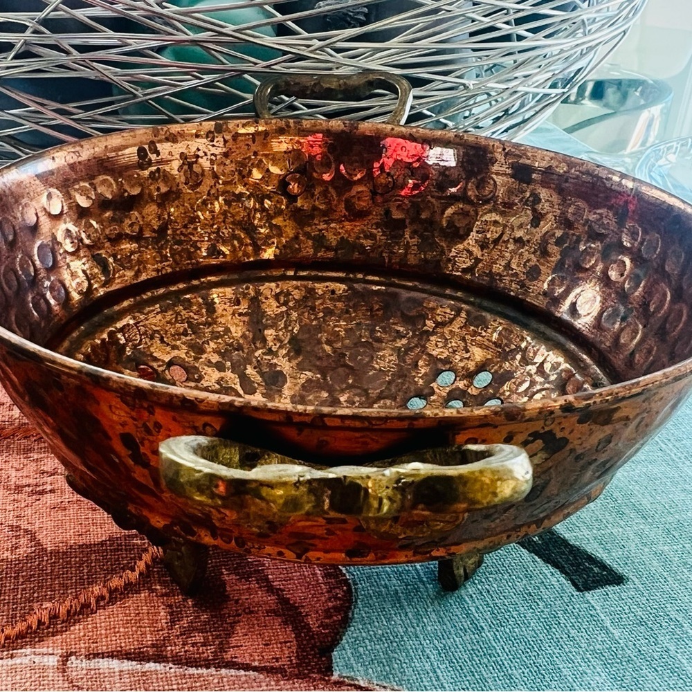 Vintage Hand-Hammered Copper Colander Bowl with Brass Handles & Feet - Picture 4 of 5
